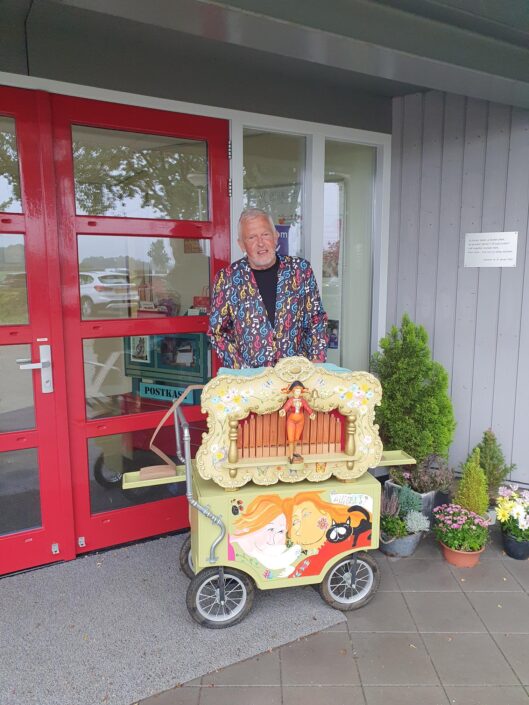 Wim met zijn draaiorgel Allegria!